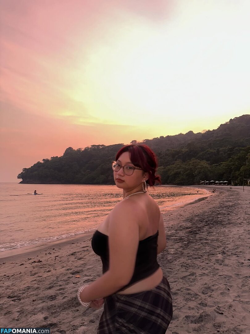 dvmyuna / dvna___dvna Nu OnlyFans  Foto vazada #2
