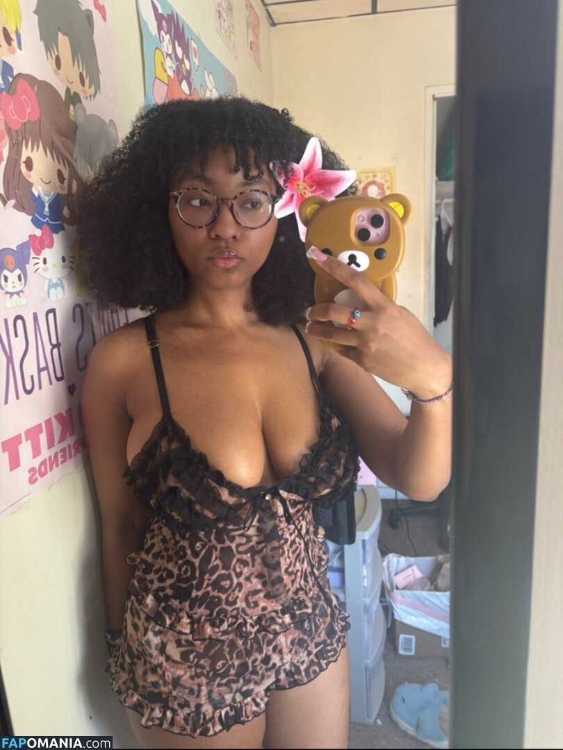 Earth2daya777 Nu OnlyFans  Foto vazada #1