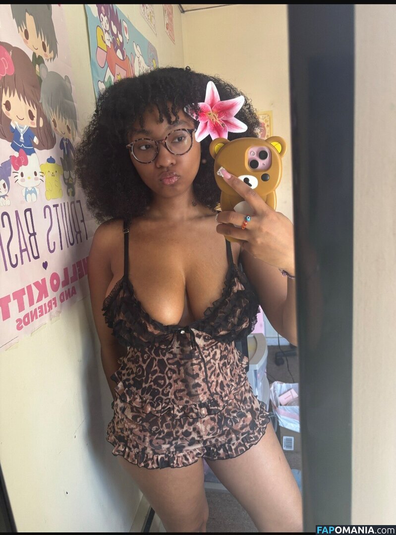 Earth2daya777 Nu OnlyFans  Foto vazada #2