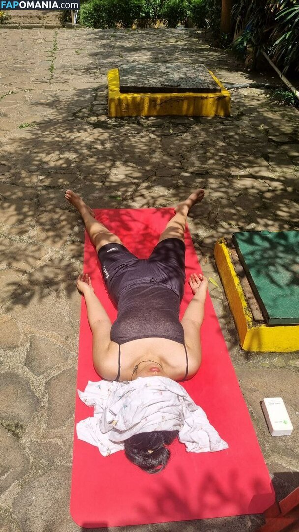 Eby Sarasvati / Eby5lut / EbySarasvati Nu OnlyFans  Foto vazada #28