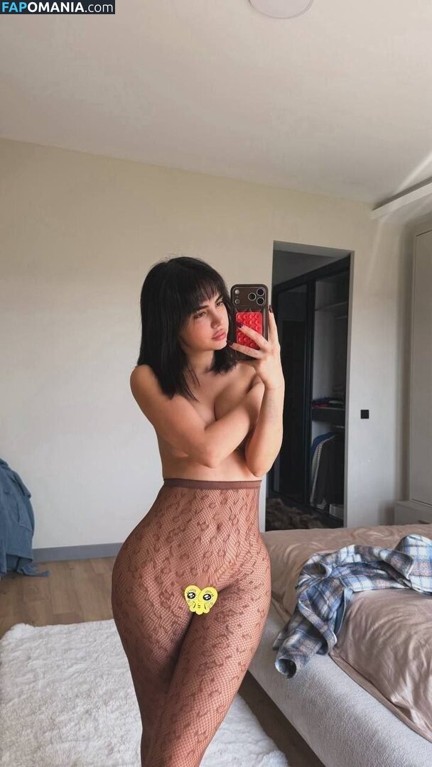 Ece Ronay / Eceronayofficial Nu OnlyFans  Foto vazada #6