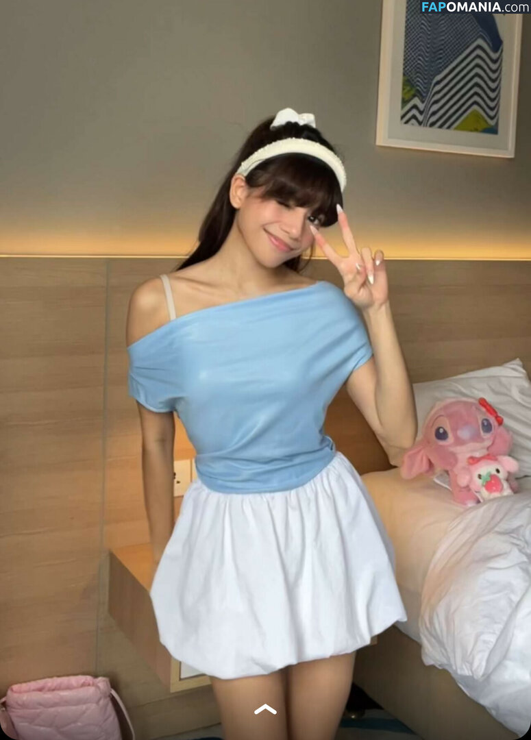 Eeeveenara / Eevee Enara / eeveenara Nu OnlyFans  Foto vazada #241