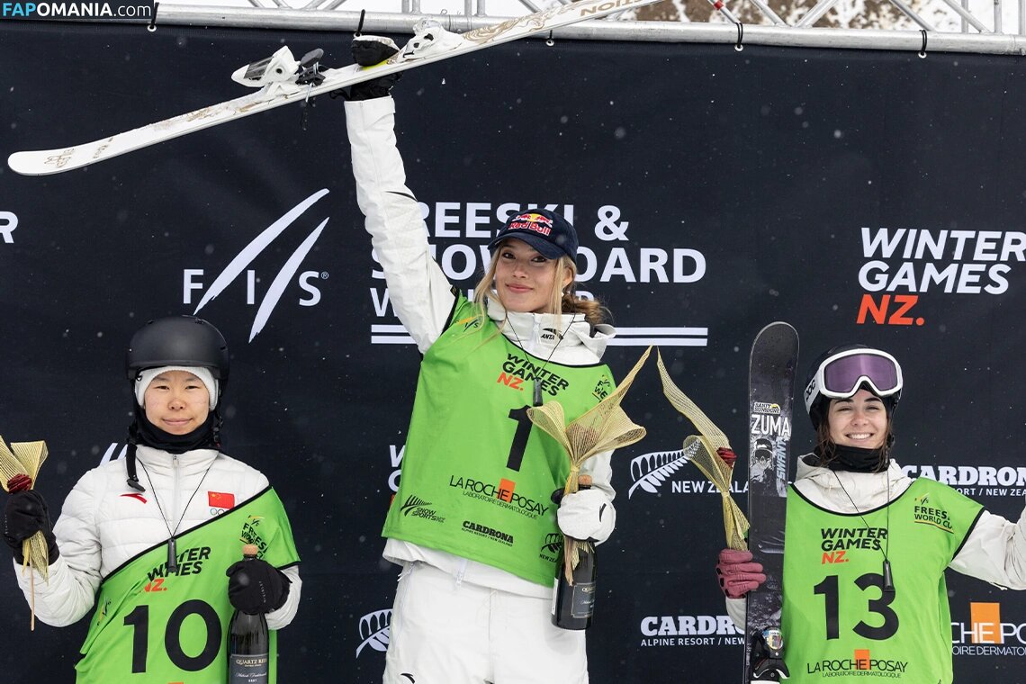 Eileen Gu / GoEileenGu / eileengu / https: Nu OnlyFans  Foto vazada #20