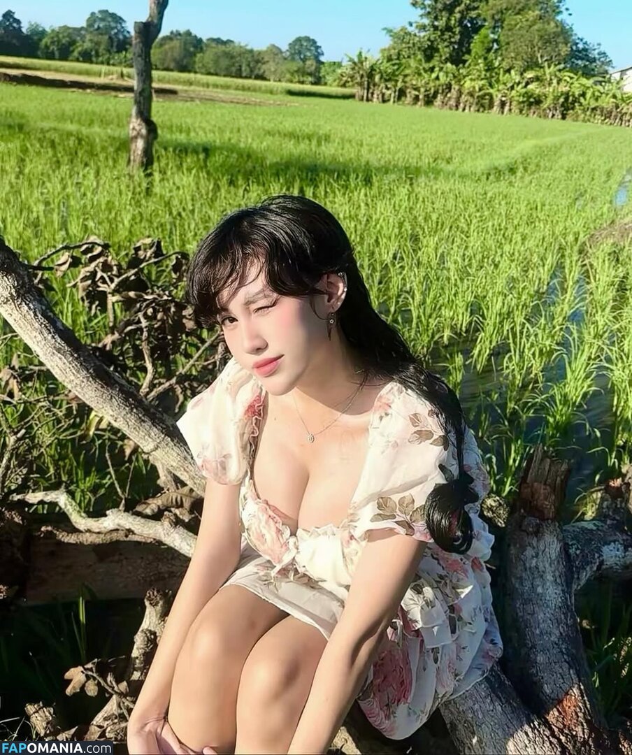 Deandra Aurelia / ejahazel / ejahazel__ Nu OnlyFans  Foto vazada #3