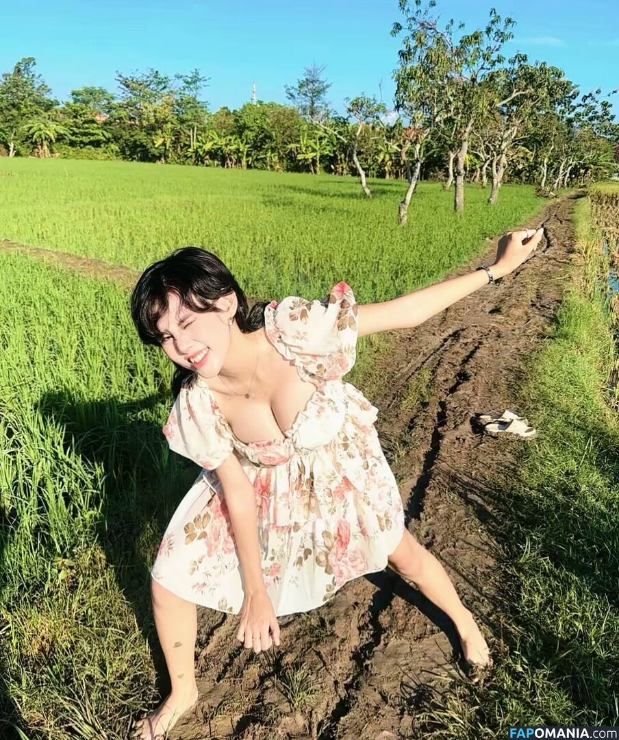 Deandra Aurelia / ejahazel / ejahazel__ Nu OnlyFans  Foto vazada #5