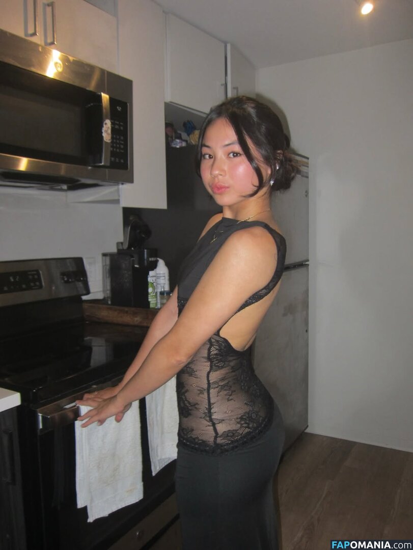 Elaine Gu / elainegu_ Nu OnlyFans  Foto vazada #6