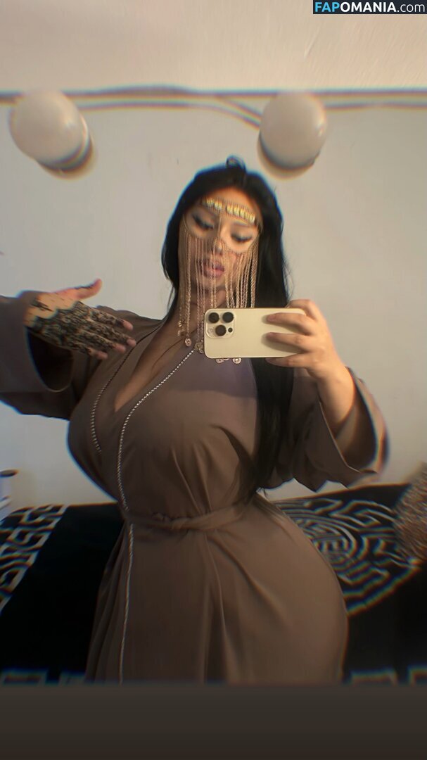 Wissem / _Elegancewoman_ / isswxm Nu OnlyFans  Foto vazada #2