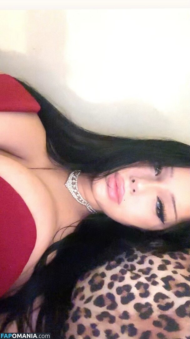 Wissem / _Elegancewoman_ / isswxm Nu OnlyFans  Foto vazada #3