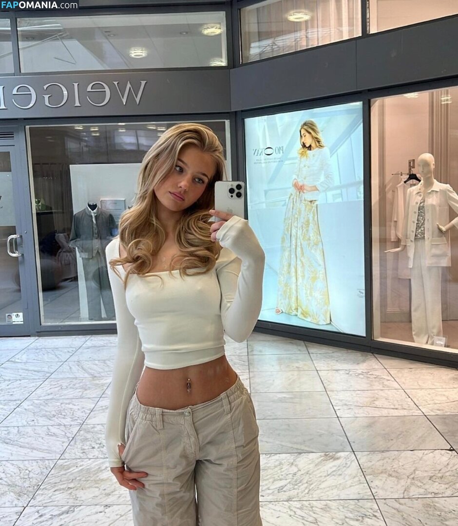 Elena Zoe / Elena.zbt Nu OnlyFans  Foto vazada #9
