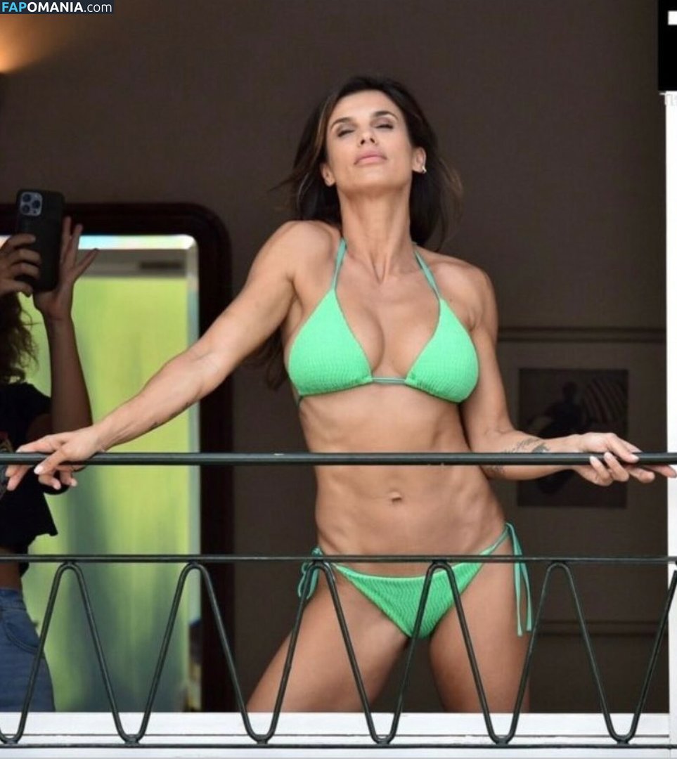 Elisabetta Canalis / JustElisabetta / littlecrumb_ Nu OnlyFans  Foto vazada #28
