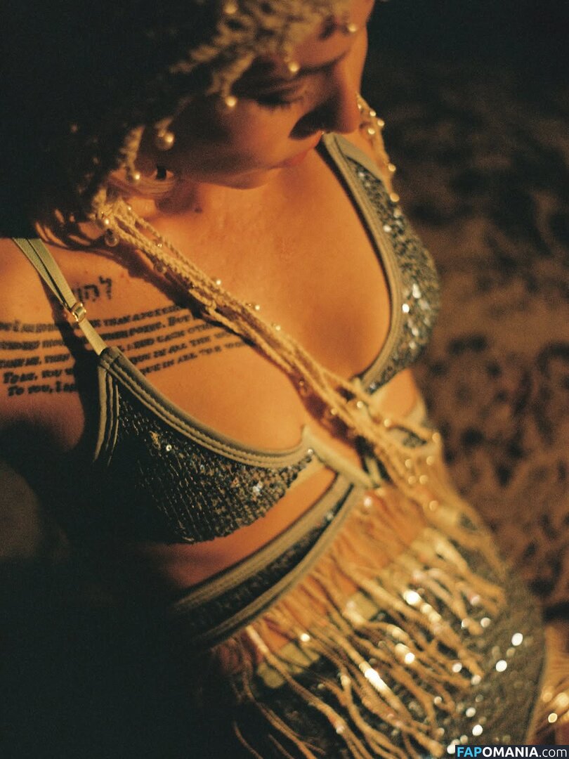 ElIZAGRACEMUSIC / Eliza Grace / elizaxograce / iamelizagrace_ Nu OnlyFans  Foto vazada #95