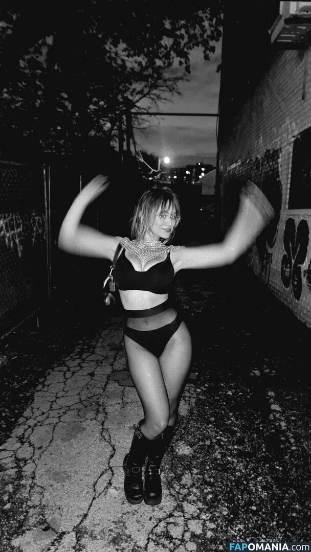 Ella Ballentine / ellaballentine Nu OnlyFans  Foto vazada #8