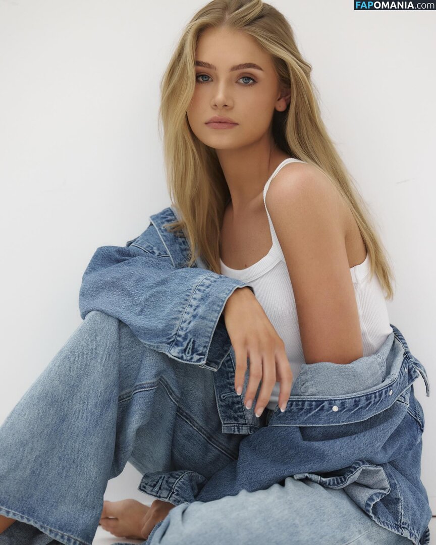 Ella Binney / miss.ella.binney Nu OnlyFans  Foto vazada #14