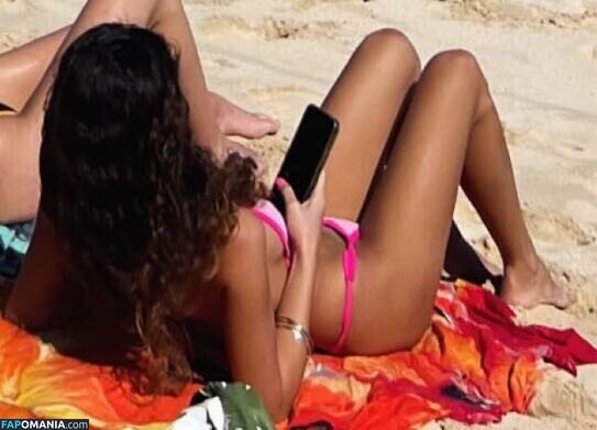 Ella Erwin / ellaerwinn_ Nu OnlyFans  Foto vazada #1