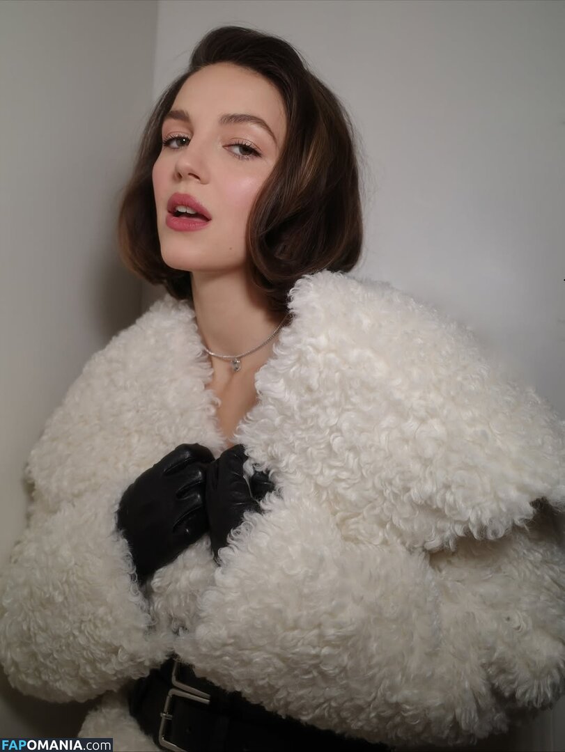 Ella Hunt / EllaHunt Nu OnlyFans  Foto vazada #92