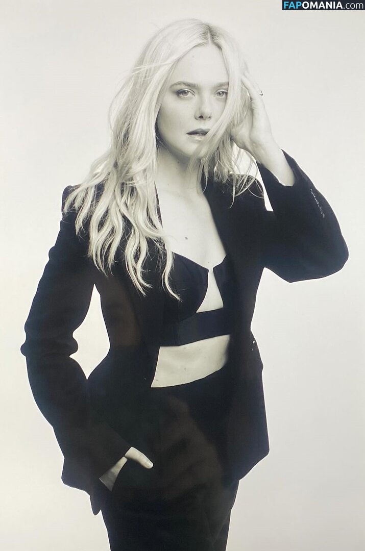 Elle Fanning / ellefanning Nu OnlyFans  Foto vazada #10