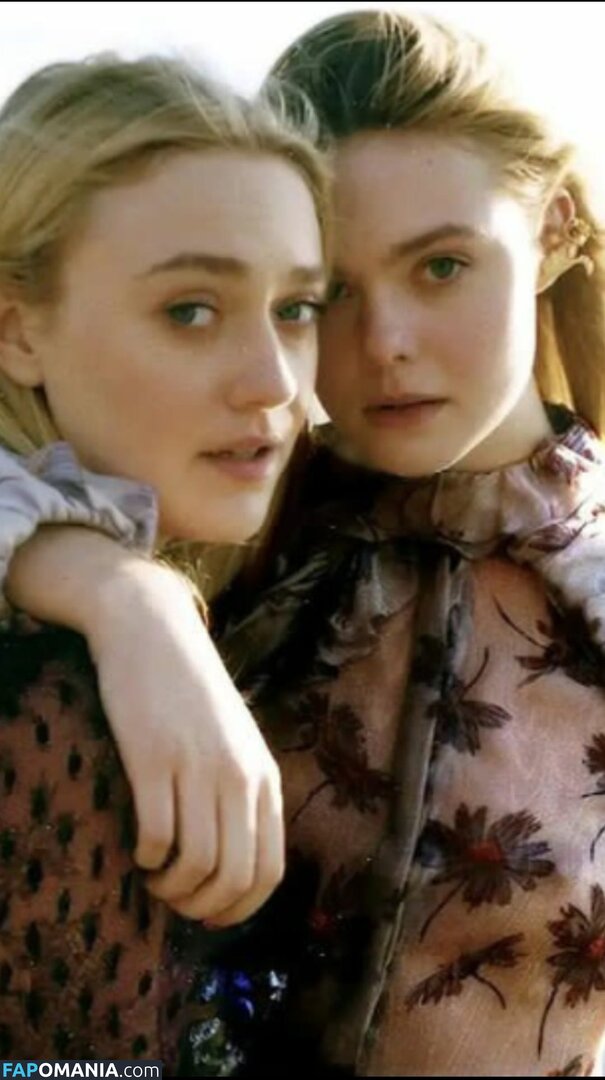 Elle Fanning / ellefanning Nu OnlyFans  Foto vazada #59