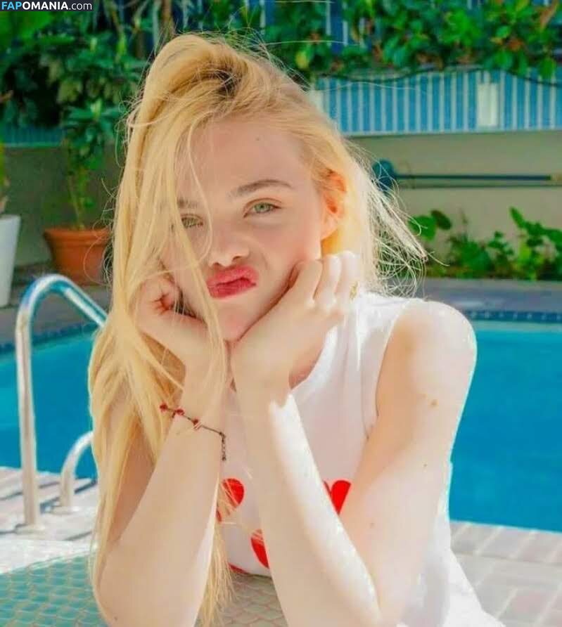 Elle Fanning / ellefanning Nu OnlyFans  Foto vazada #79