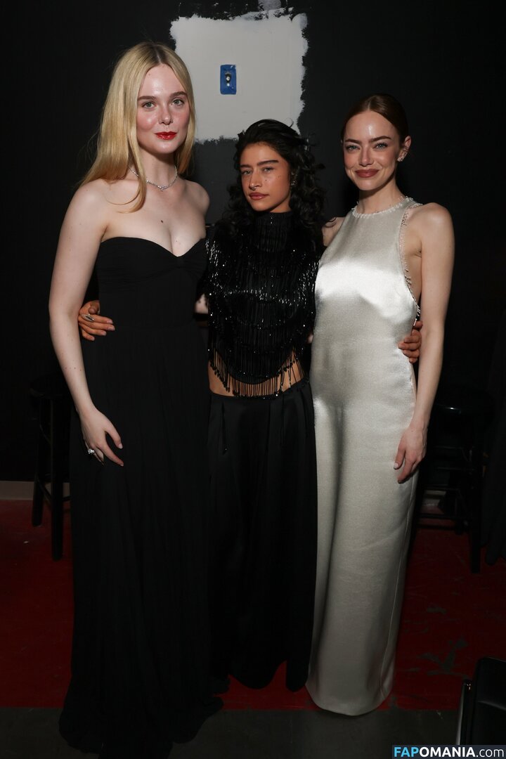Elle Fanning / ellefanning Nu OnlyFans  Foto vazada #100