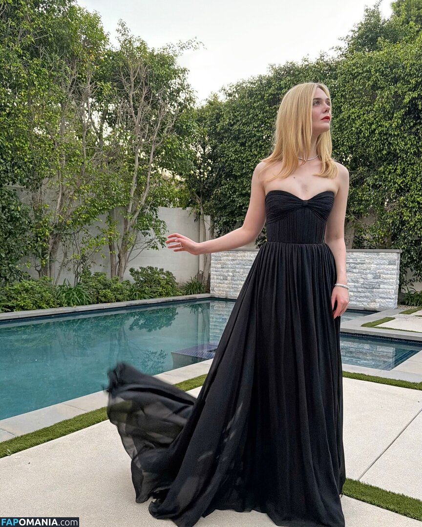Elle Fanning / ellefanning Nu OnlyFans  Foto vazada #102