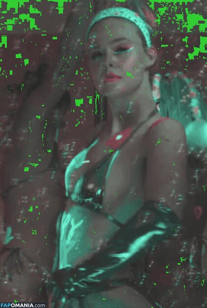 Elle Fanning / ellefanning Nu OnlyFans  Foto vazada #109