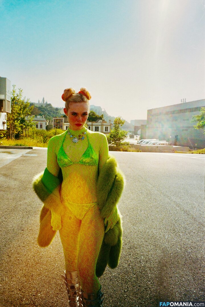 Elle Fanning / ellefanning Nu OnlyFans  Foto vazada #141