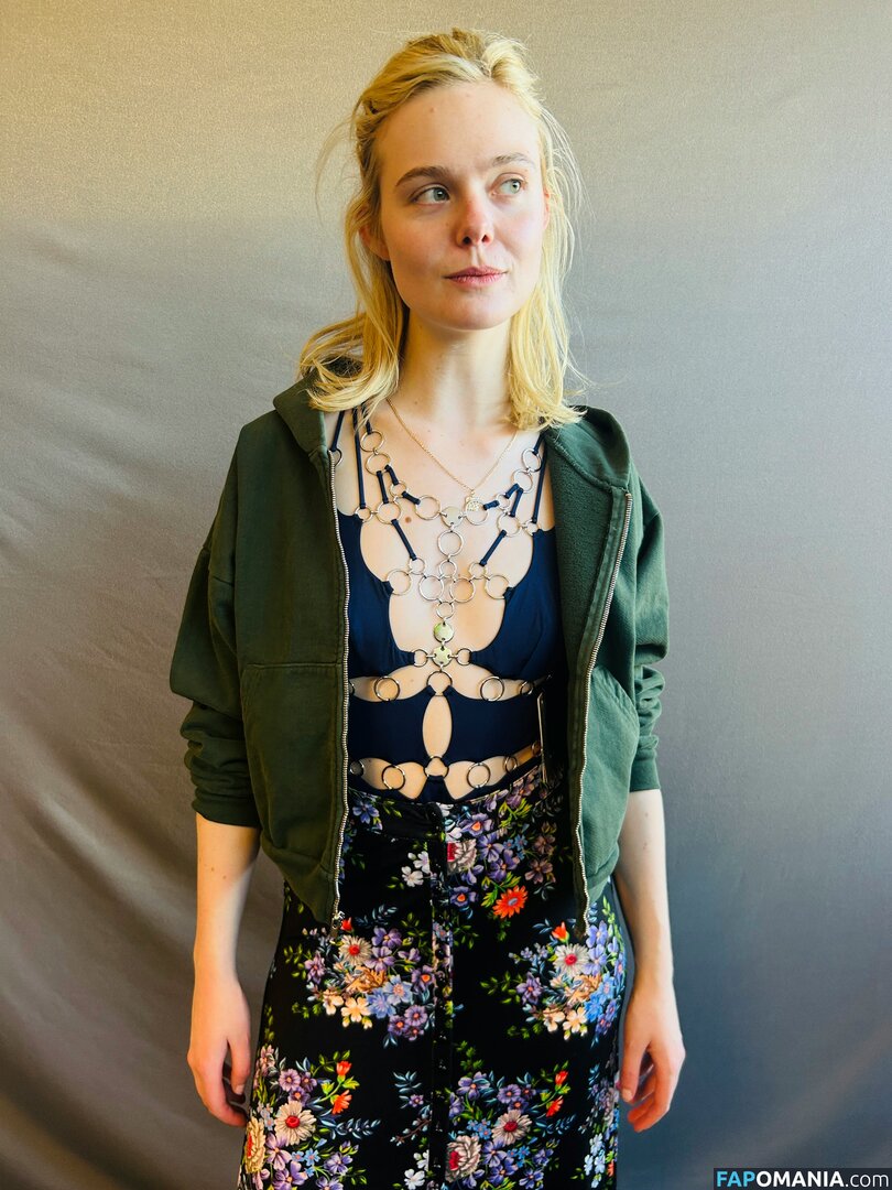 Elle Fanning / ellefanning Nu OnlyFans  Foto vazada #146