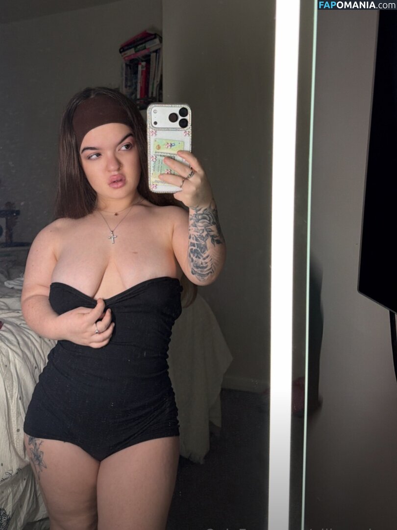 Ellie Cassidy / ellie__cassidy / elliecassidy Nu OnlyFans  Foto vazada #2