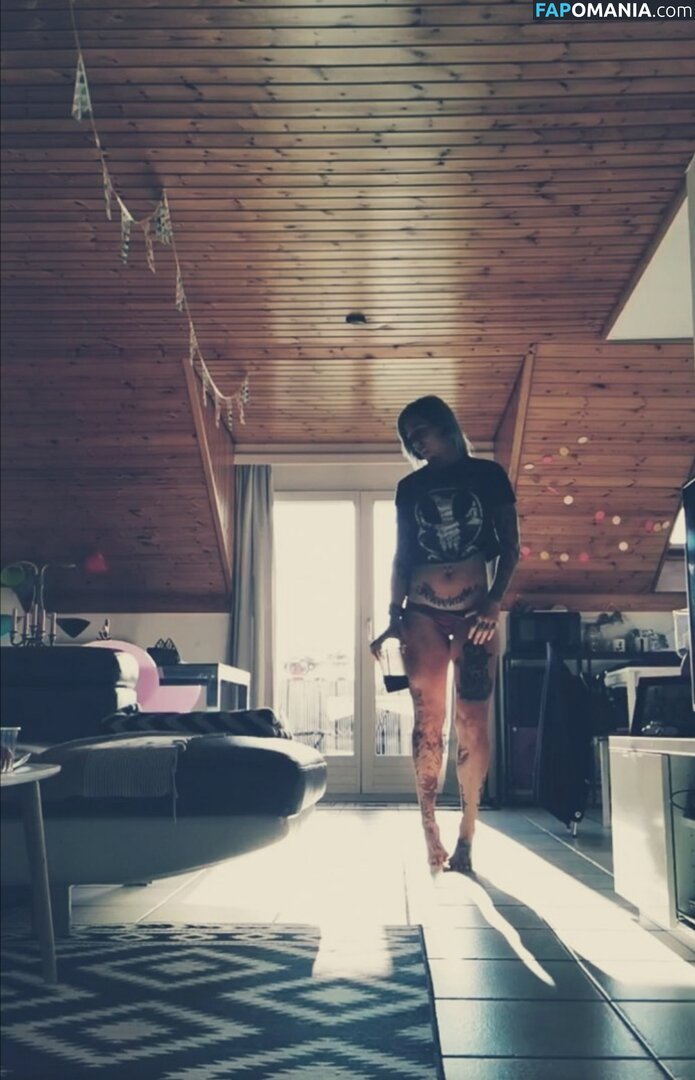 Elliex13 / https: Nu OnlyFans  Foto vazada #3