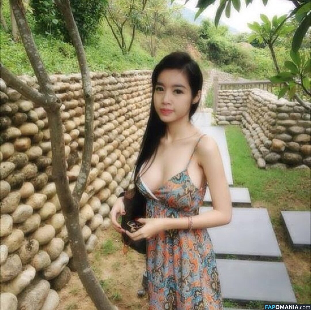 Elly Tran Nu OnlyFans  Foto vazada #1