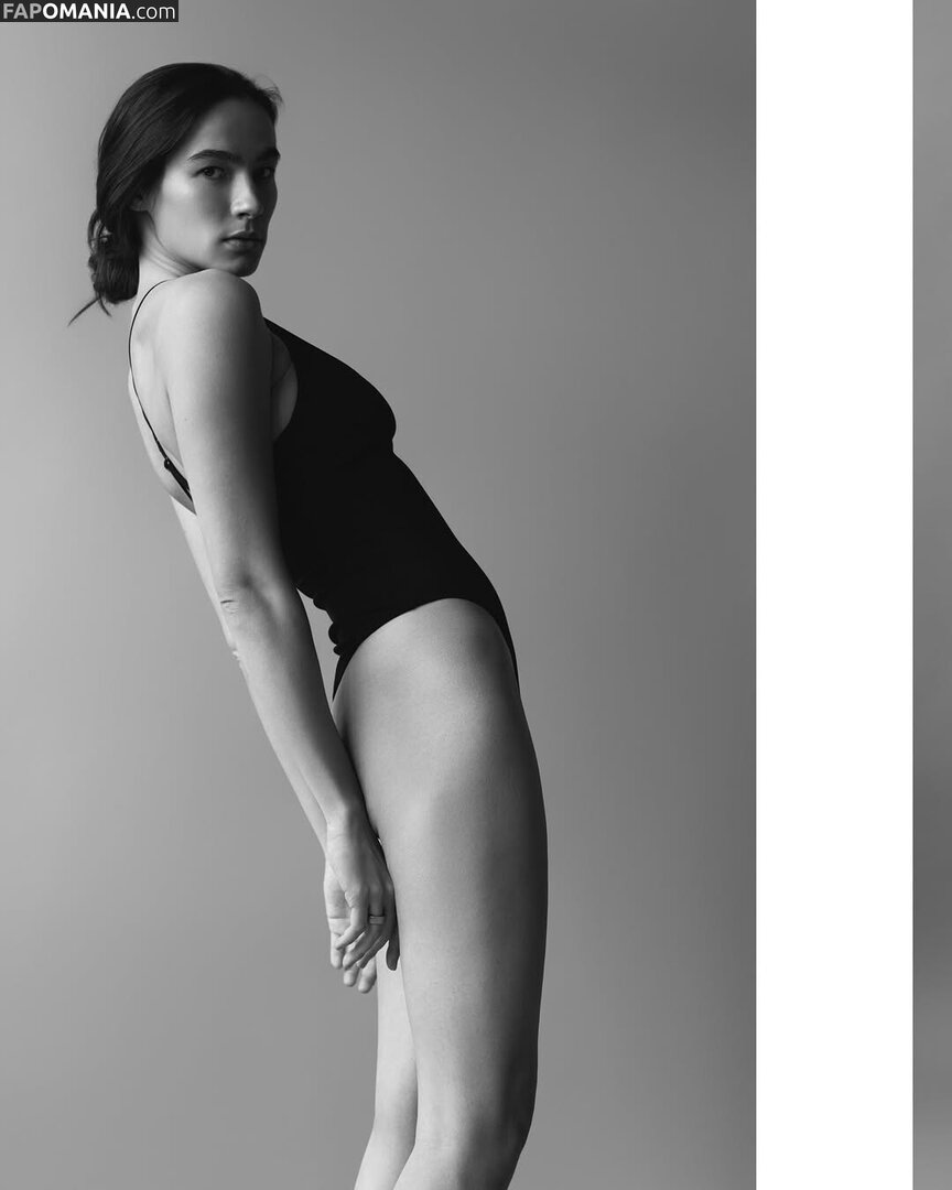 Elvina Garaeva / elyagara Nu OnlyFans  Foto vazada #2