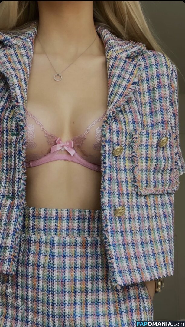 Ema Louise / emalouiise / emaxlouise Nu OnlyFans  Foto vazada #8