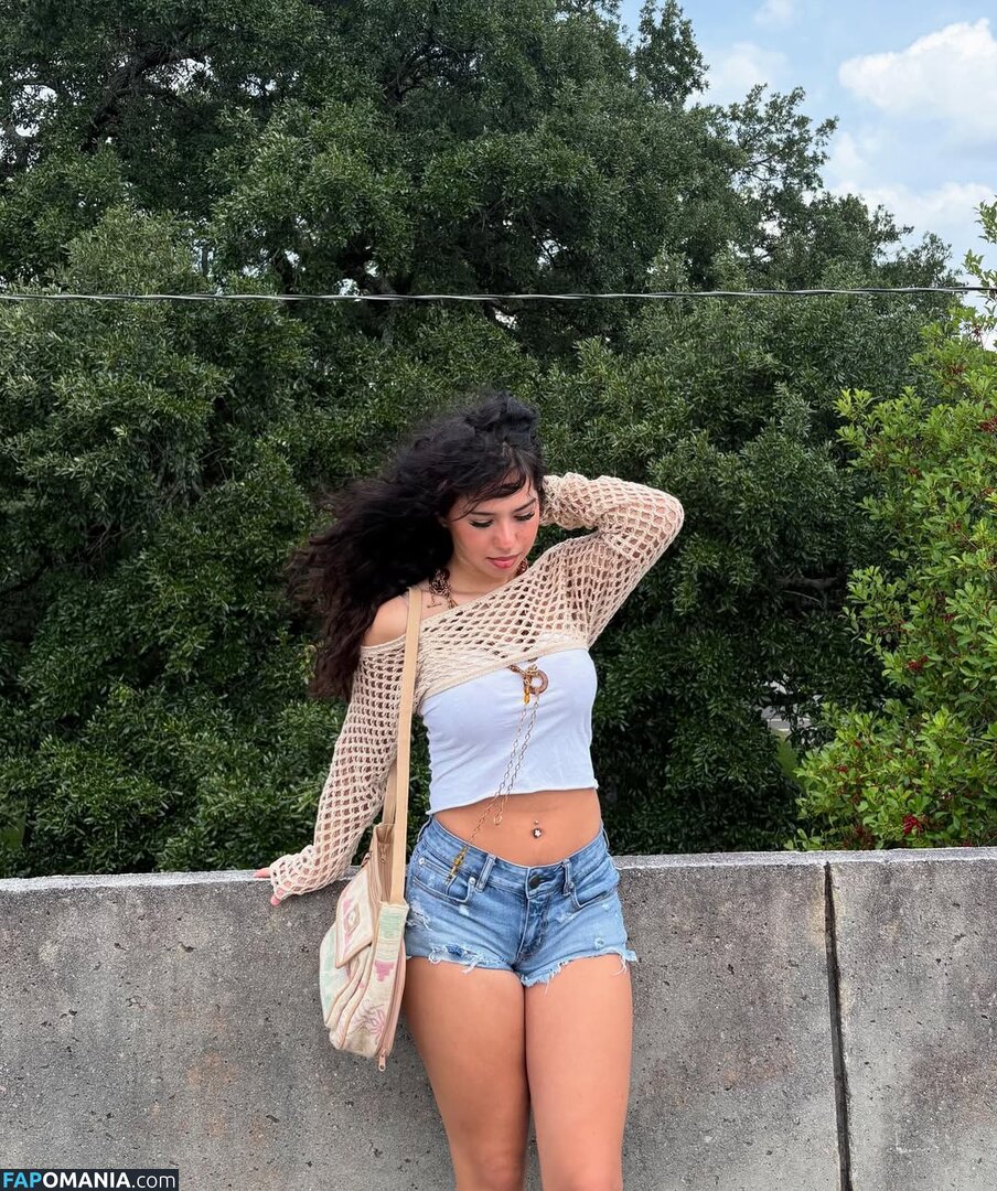 Emaleah Christou / emaleahchristou / https: Nu OnlyFans  Foto vazada #8