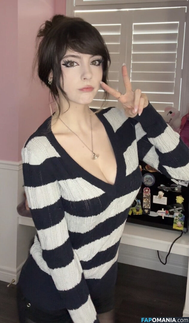 __emiki / em098 / emik28 / emiki / emiki28 / ilovekitties.28 Nu OnlyFans  Foto vazada #3