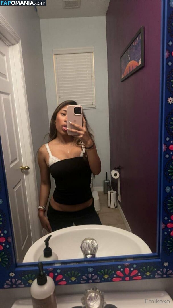 dejhacatt / emikossecret / emikoxo Nu OnlyFans  Foto vazada #11