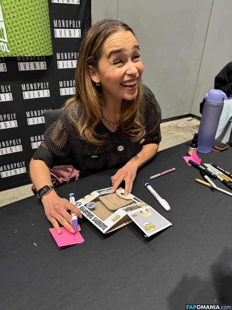 Emilia Clarke / clarkeyxo / emilia_clarke / emiliaclarke Nu OnlyFans  Foto vazada #889