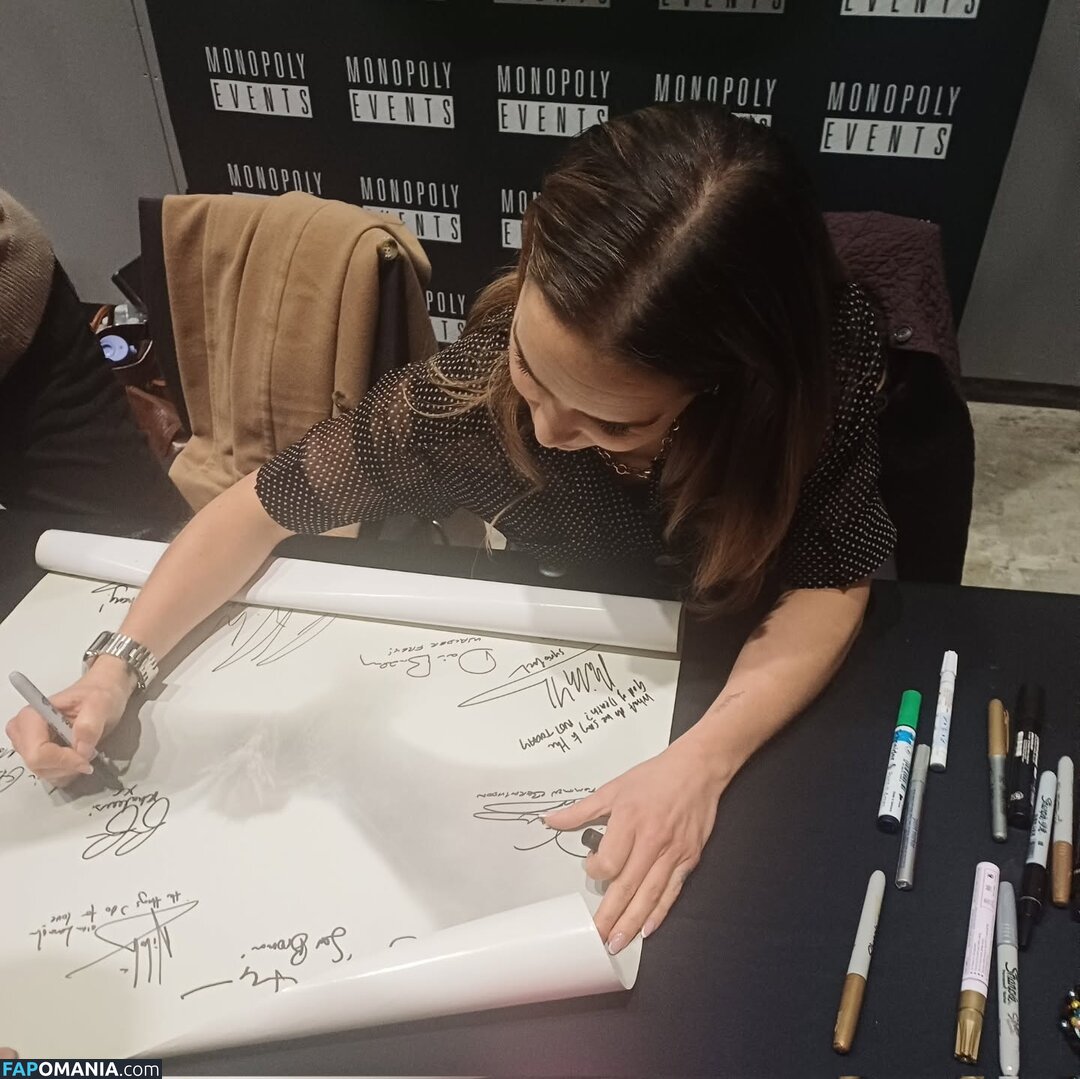 Emilia Clarke / clarkeyxo / emilia_clarke / emiliaclarke Nu OnlyFans  Foto vazada #893