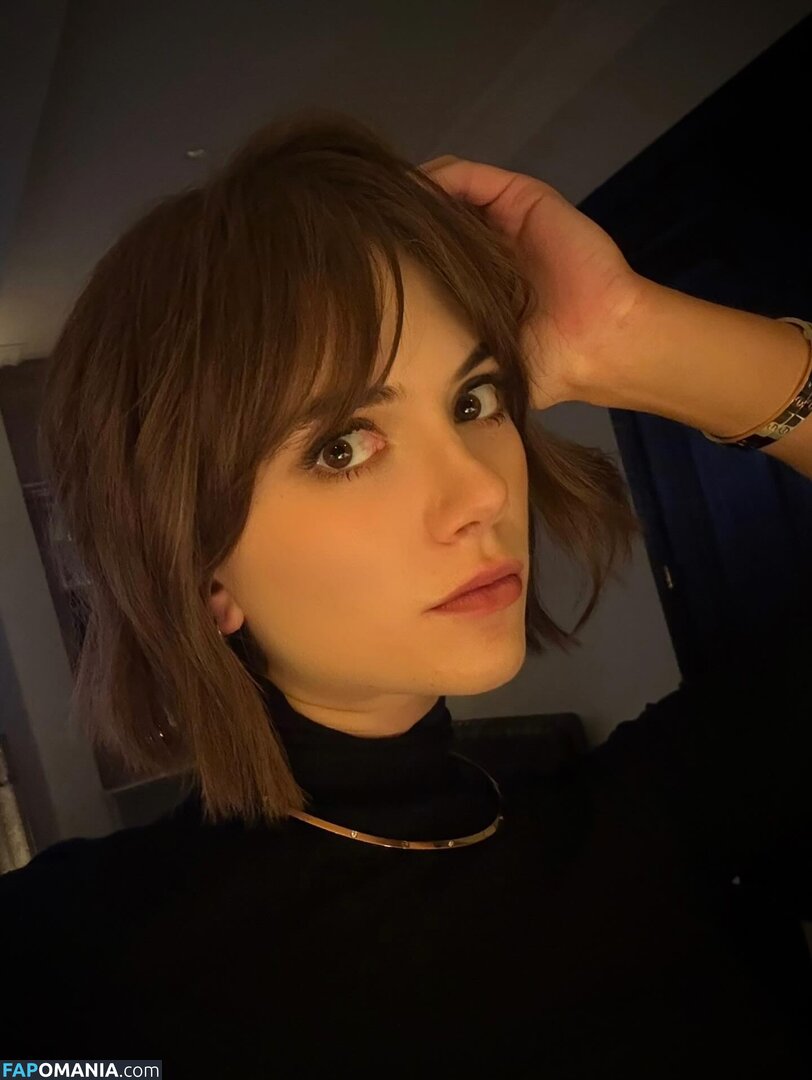 Emilia Jones Nu OnlyFans  Foto vazada #25