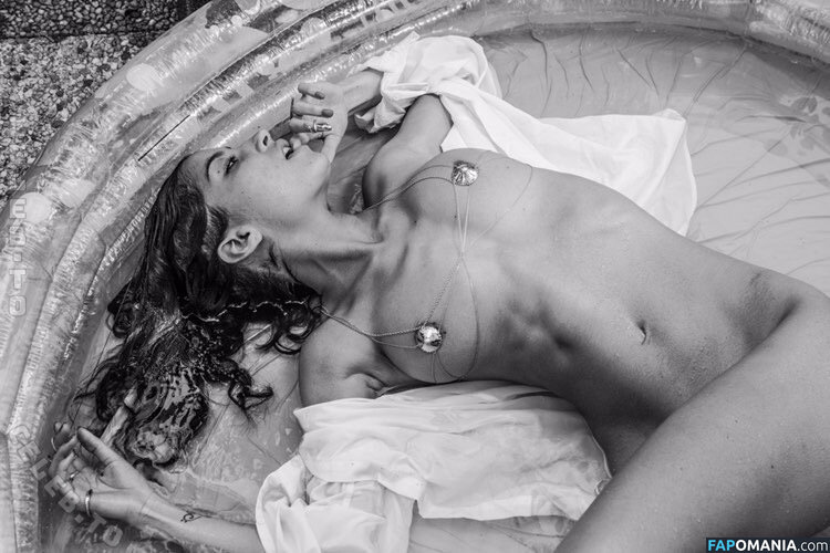Emilie Payet / emilie_payet_artist / emiliepayet / emiliepayetmannequin Nu OnlyFans  Foto vazada #44