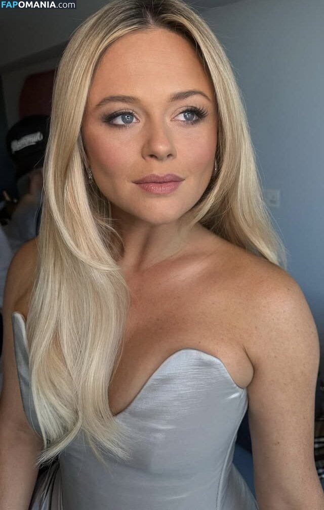 Emily Atack / emilyatack Nu OnlyFans  Foto vazada #24