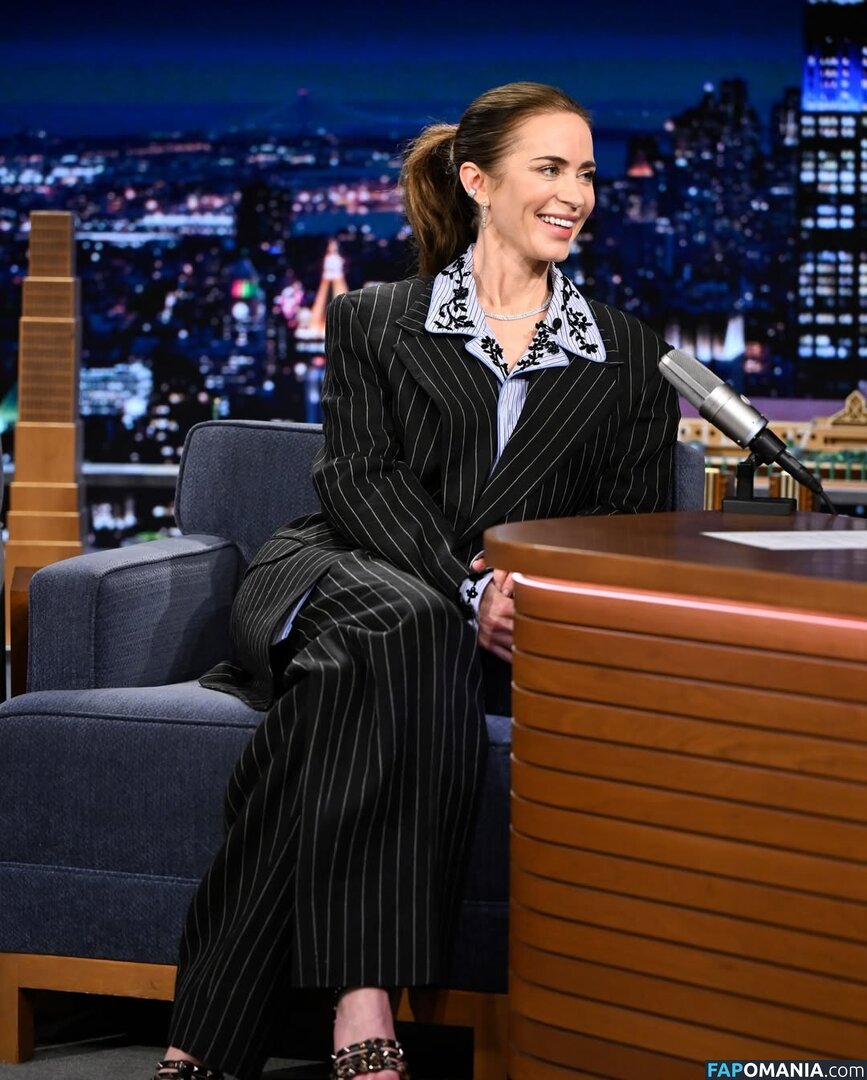 Emily Blunt / _emily_blunt_ / twogirlsoneblunt Nu OnlyFans  Foto vazada #467