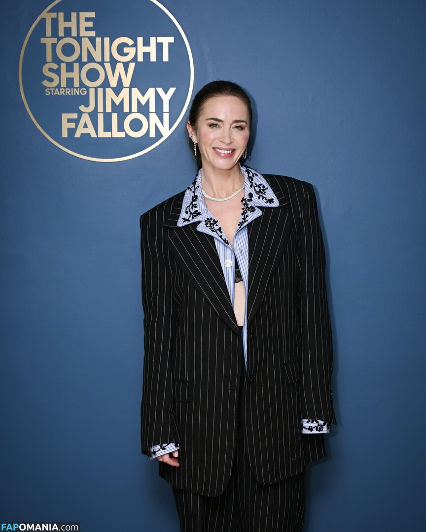 Emily Blunt / _emily_blunt_ / twogirlsoneblunt Nu OnlyFans  Foto vazada #468