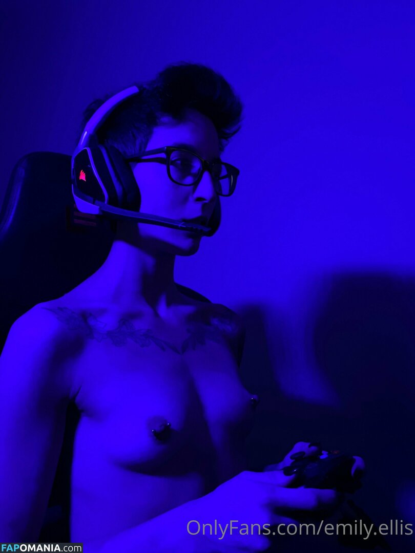 emily.kat / miliya18 Nu OnlyFans  Foto vazada #27