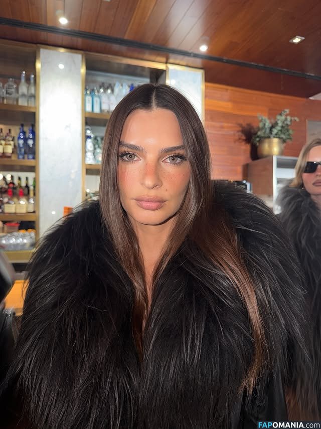 Emily Ratajkowski / Officialemilyratajkowski / emrata / https: Nu OnlyFans  Foto vazada #39