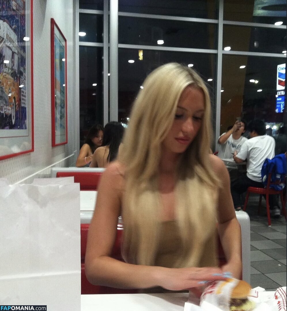 Emily Roman / emilyroman Nu OnlyFans  Foto vazada #17