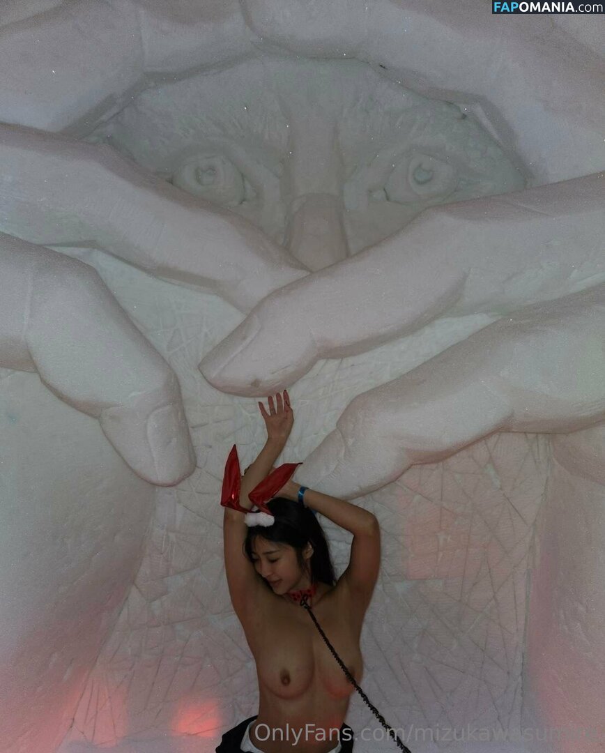 Emiri Momata / emirimomota / mizukawasumire Nu OnlyFans  Foto vazada #17