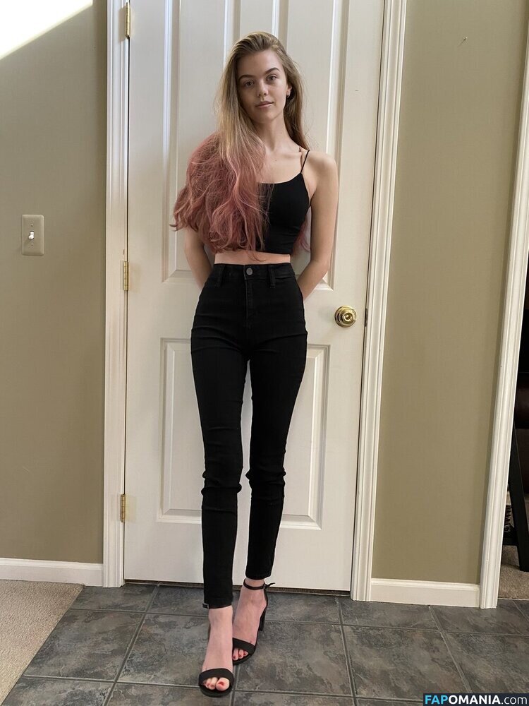 Bradpittsgf / Emma Beardsley / emmabbeardsley Nu OnlyFans  Foto vazada #16