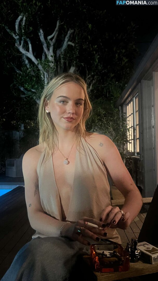 Emma Brooks / emmabrooks / nalabrooks Nu OnlyFans  Foto vazada #1725