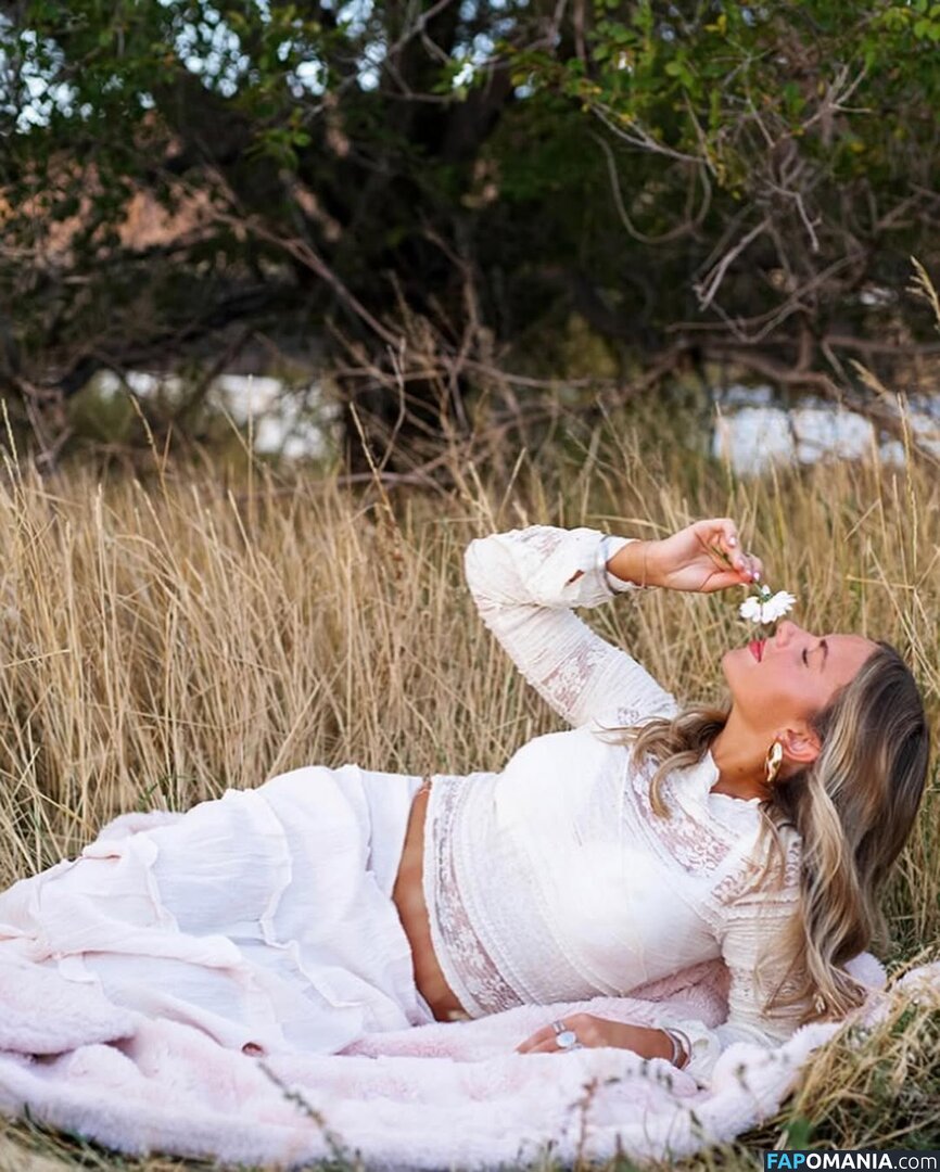 Emmi Butler / emmilaurie Nu OnlyFans  Foto vazada #3