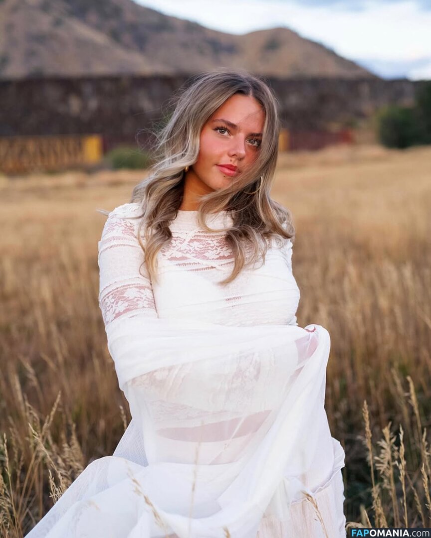 Emmi Butler / emmilaurie Nu OnlyFans  Foto vazada #4